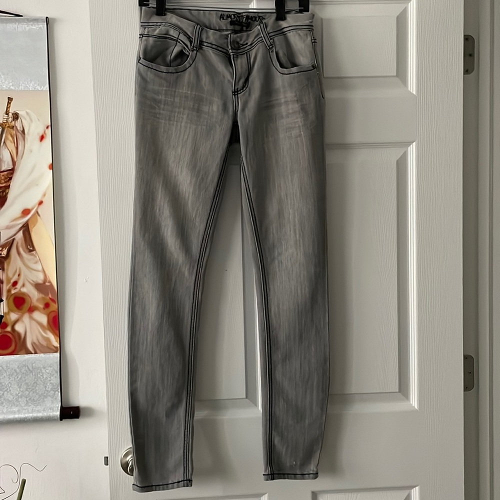 Skinny Jeans in Gray